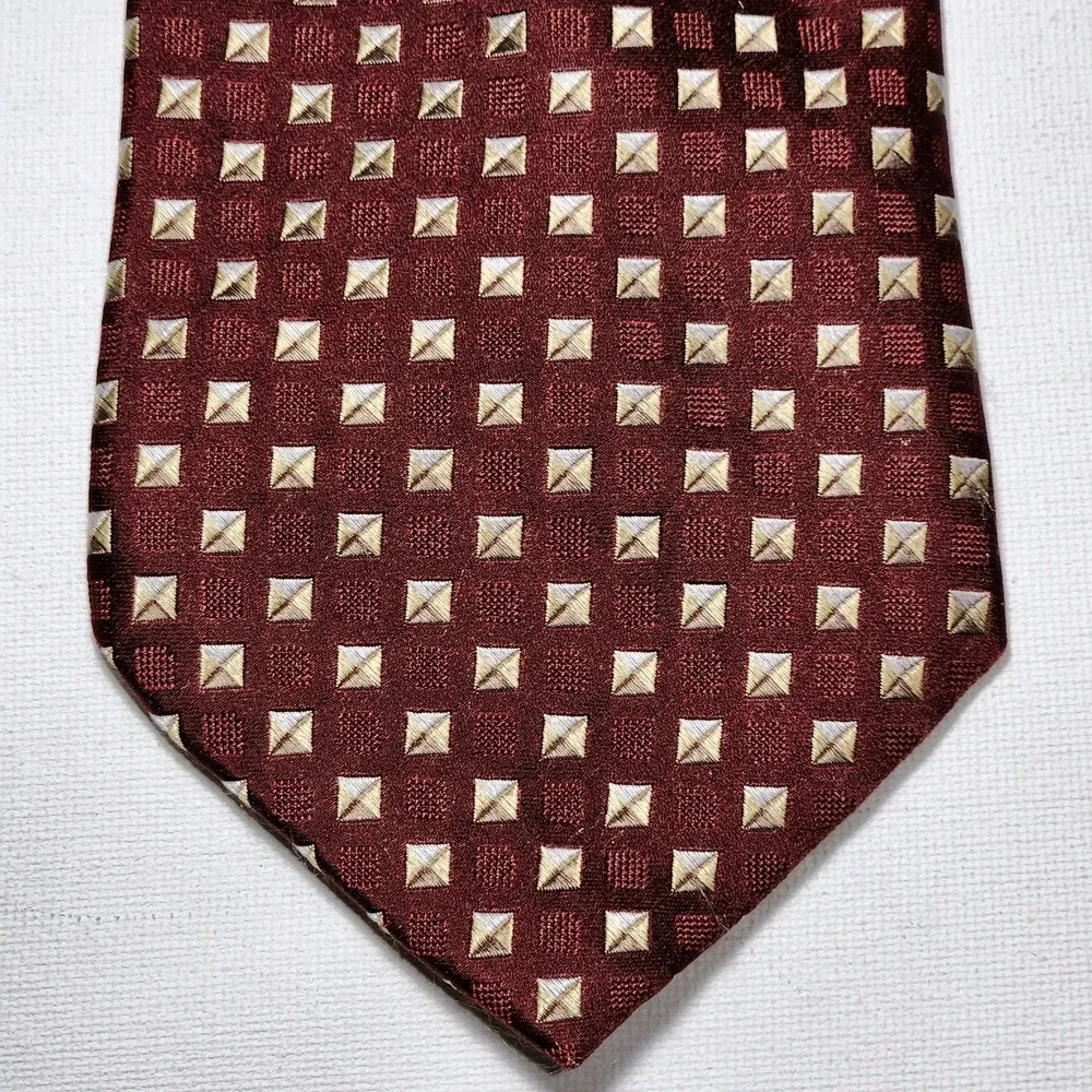 Paul Dion Signature‎ Mens Necktie 100% Silk Burgundy / Gold 60